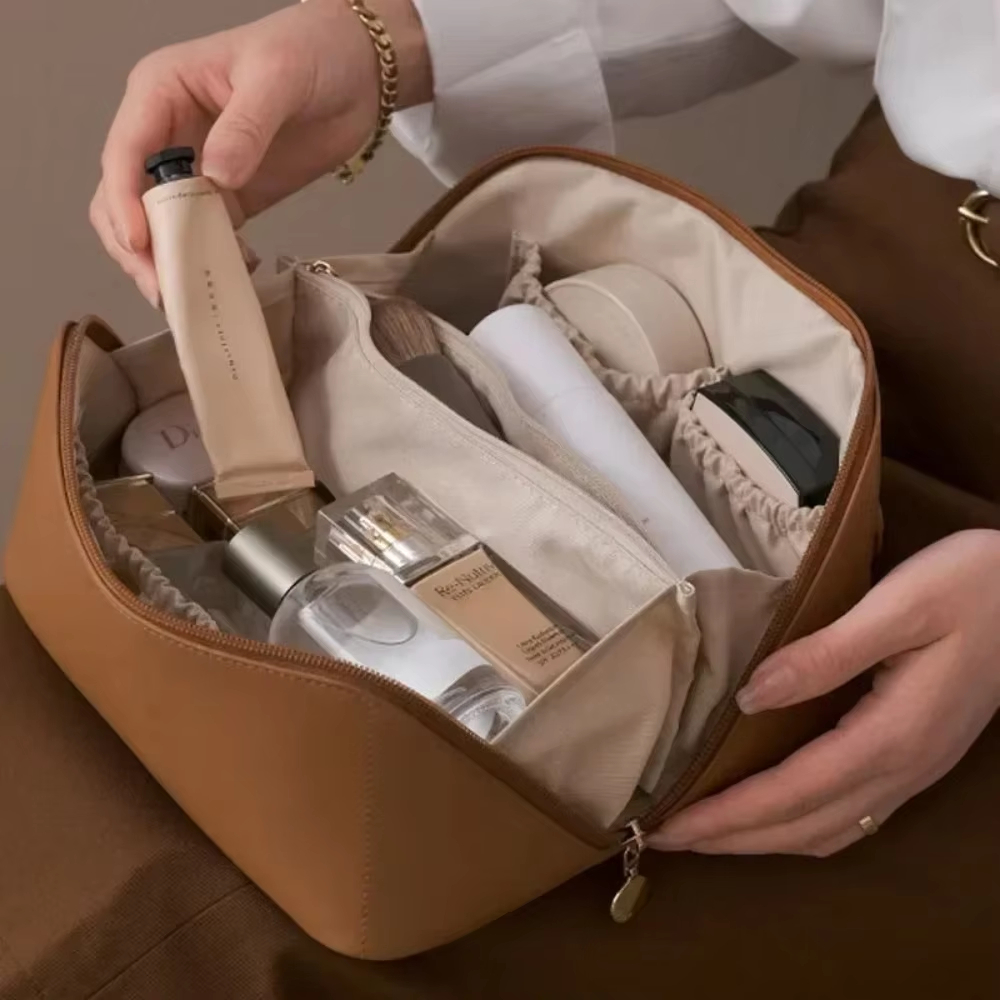 Luxury Skincare Containers - حقيبة منظم مكياج نسائية، حقيبة أدوات